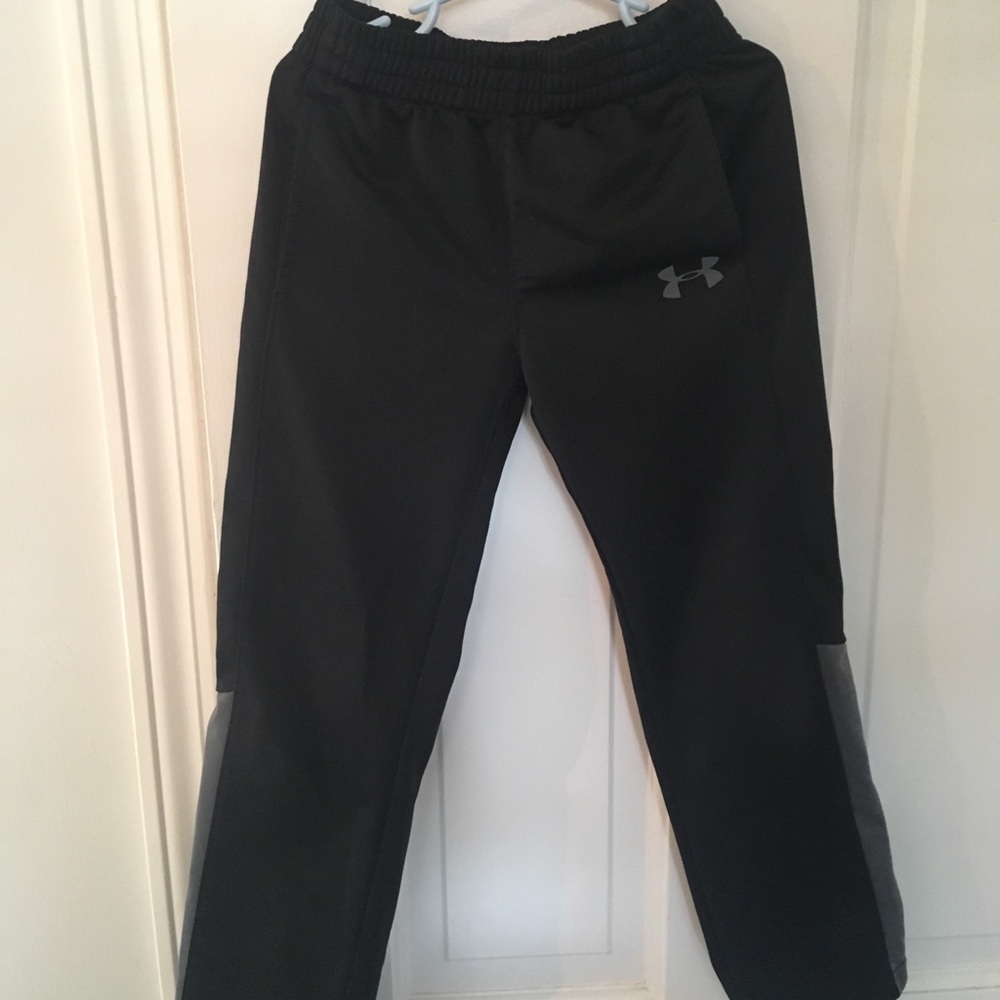 Boys size 6 Under Armour pants